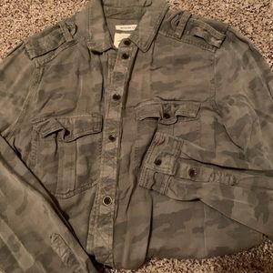American Eagle Button Up Camo Shirt